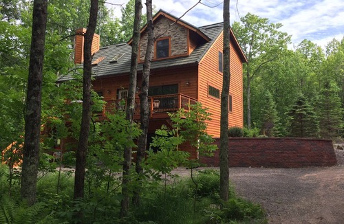 Hayward Cabin | Wood Haven Lodge/Pets/Nelson Lake/Pontoon Rental