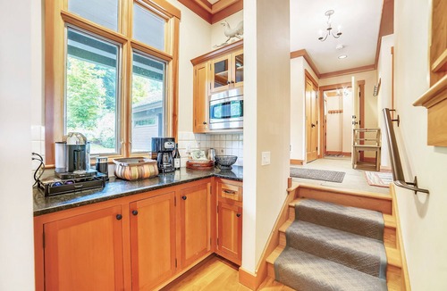 Moscow Villa | World-Class Mountain View Villa @ Trapp & Stowe with Exclusive Amenities