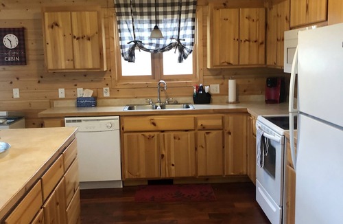 Garrison Cabin | Wrap yourself around the heart of Garrison, Minnesota!