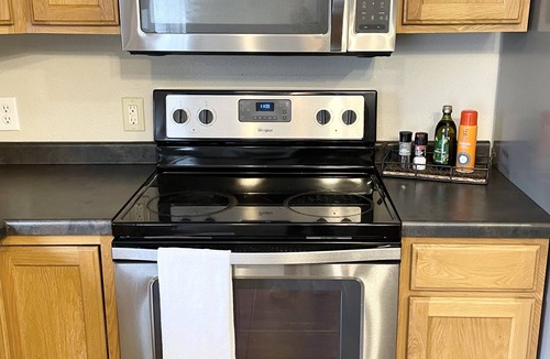 Kutzky Park House | Your Stay Steps Away - 719.5 Mayo Discount