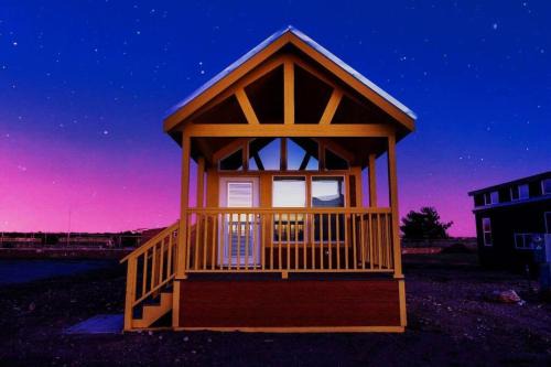 080 Tiny Home nr Grand Canyon South Rim Sleeps 8