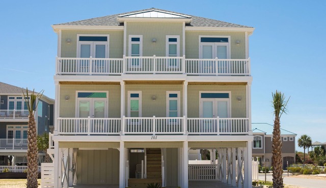 30% OFF JULY 4th WEEK! STILL AVAILABLE! HUGE POOL! ELEVATOR! LARGE GROUPS!