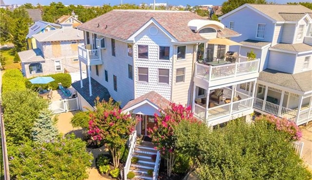 4 bedroom accommodation in Spray Beach