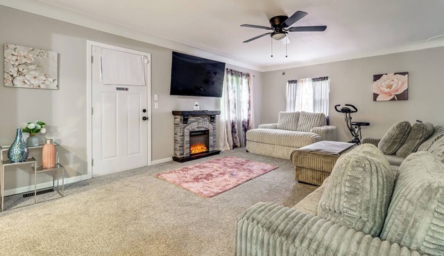 4 Mi to UToledo! Cozy Family Home