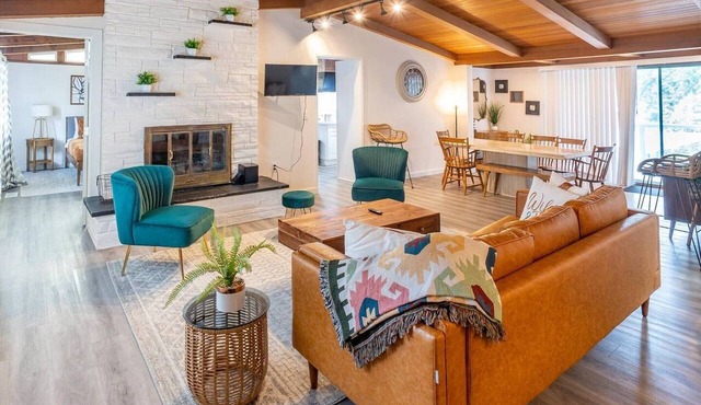 8BR Retreat|Sleeps 20|Yard, Deck, BBQ | SeaTac | J