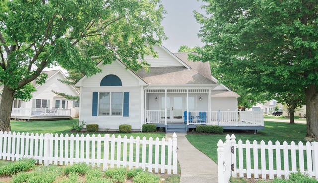 A Wave From It All - Cottage at Harbor Village