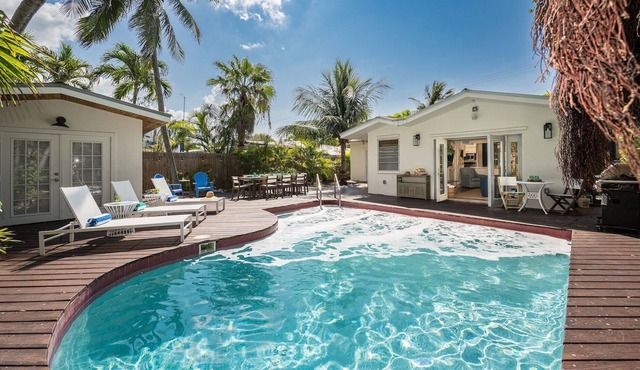 **BANYAN ROSE @ BEACHSIDE** Modern Home & Pool + LAST KEY SERVICES…
