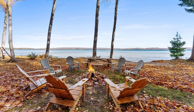 Beech Tree Lodge on Glen Lake in Beautiful Northern Michigan - Minutes from the Sleeping Bear Dunes