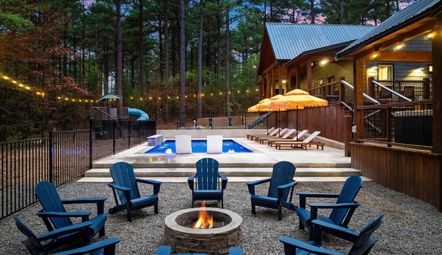 Campfire Stories | Luxury Family Cabin w/Pool + Game Room + Sleeps 20