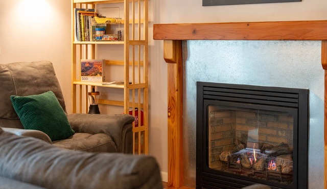 ‘Cedar’ Riverfront Cabin near Olympic National Park