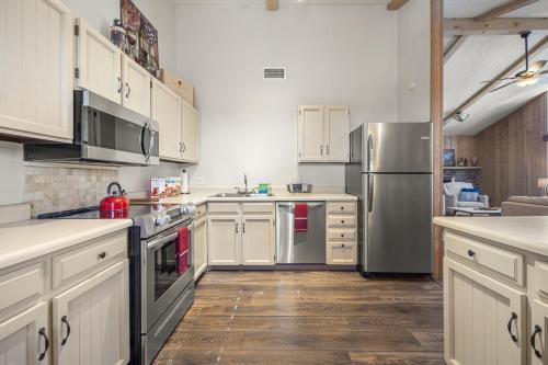 Charming 2 BD Flagstaff home w/golf/resort access
