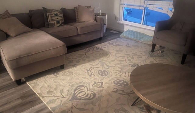Charming 4-bedroom house in Lafayette with AC two rooms available
