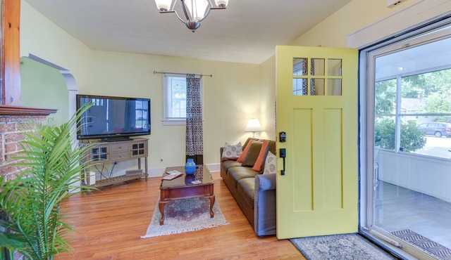 Charming Hampton Home ~ 7 Mi to Buckroe Beach!