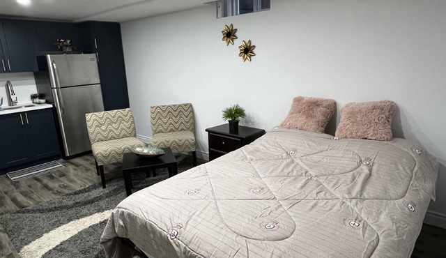 Comfortable, Private Bachelor Studio