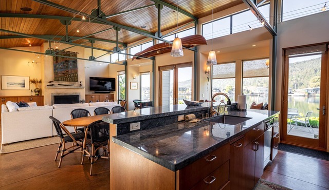 Contemporary Seadrift Lagoon Retreat w/Hot Tub