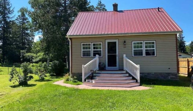 Cozy Cottage *Now with A/C!*