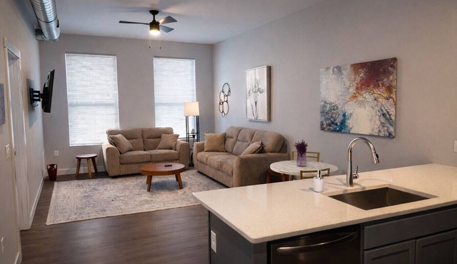 Downtown Eau Claire 1BR on S Barstow