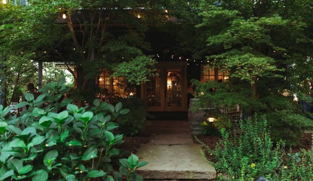 Elmrock Inn