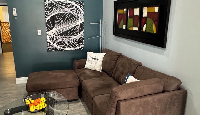 Executive Suite - Marigold Suites - Suite 2