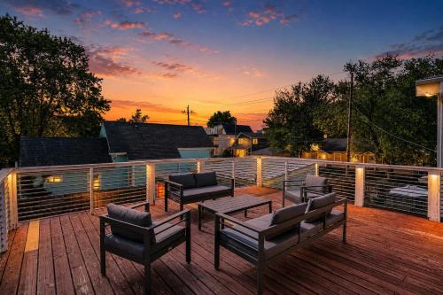 Fountain Square Gem with Rooftop Patio & Fire Pit- Family Friendly