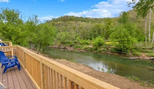 Furnished Glamping Tent/King Bed/Access to the Red River - Noble Bear - #4