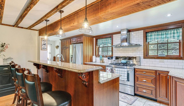 Game Room & Yard: Greentown Home Near State Park