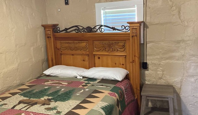 Lake front weekend getaway cabin #9 Cabin in Graham, steps from Possum Kingdom Lake