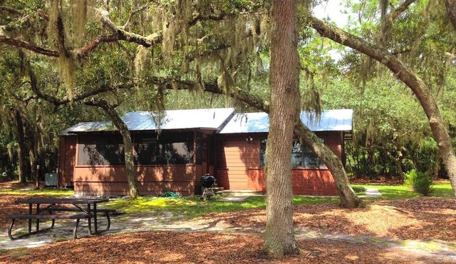 Lakefront Weekend Getaway with a Private Dock near the Ocala National Forest, Florida