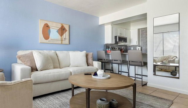 Landing | Beautiful 1BD in Maryvale Village