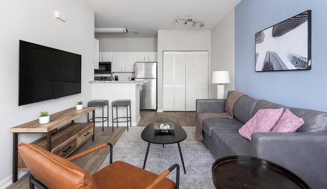 Landing | Beautiful 1BD, Gym, Clubhouse