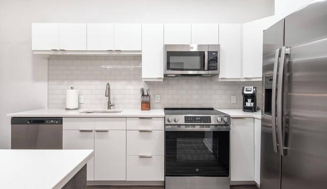 Landing | Chic 1BD, Gym, Yoga Studio