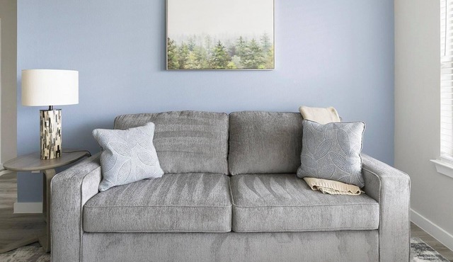 Landing | Chic 2BD, Pool, Gym