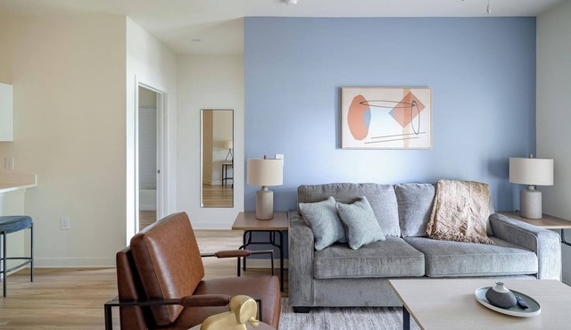 Landing | Stunning 2BD, Pool, Gym
