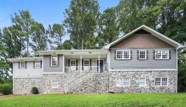 Lilburn Basement APT A min from stonemountainPark
