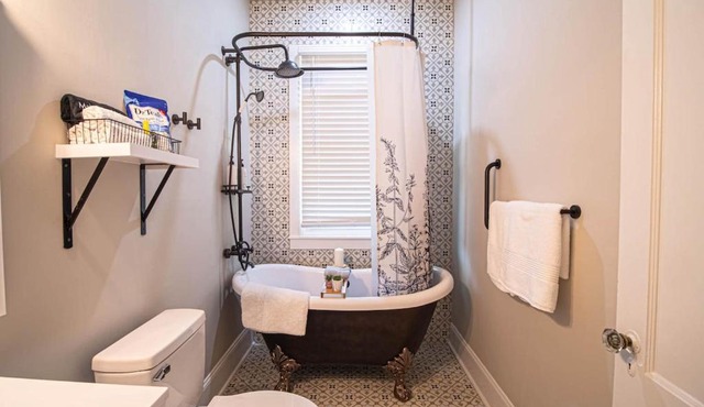 Marietta Square's Home Away!