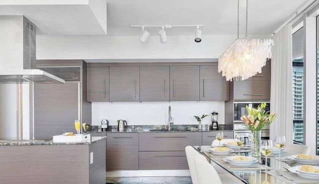 Modern Brickell Residence for Group Stays