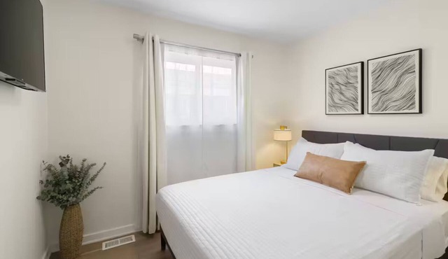 Modern Stylish ,3BDR ,NearDTW&Downtown Detroit