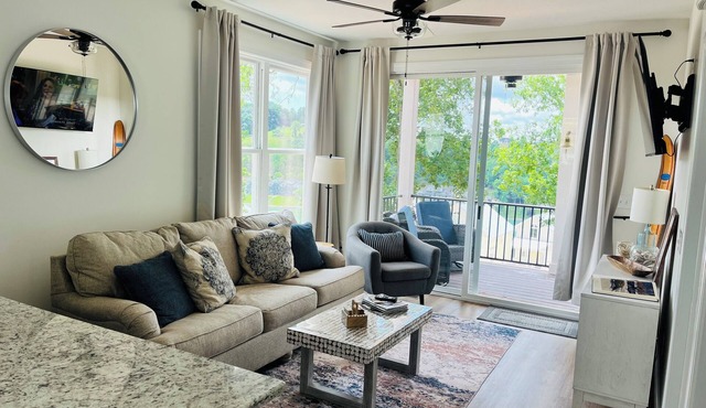 New 3 bed, 3 bath cozy home in Deerfield resort with private dock.