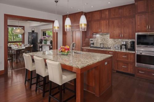 Ocean Dreams Premier Grand Residence 2203 At The Resort At Kapalua Bay