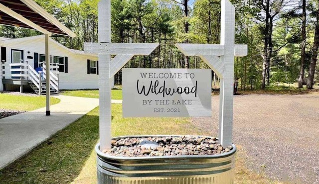 Peaceful home w/3 seasons clubhouse - 1/2 mile from Castle Rock Lake, 2 dogs OK