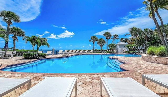PRIME LOCATION Islamorada Anglers Reef Oceanview Private Beaches, Pool & Marina