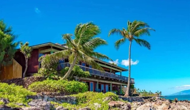 PRIVATE OCEAN FRONT ESTATE ON TURTLE COVE, NAPILI - MOST SPECTACULAR LOCATION
