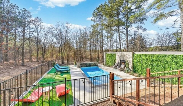 Private Pool · Sauna · Hot Tub · Just for Two