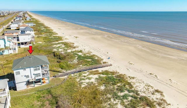 Private Walkover, Patio Hot Tub, Covered Decks, 3 BR+ Loft, Gorgeous Gulf Views