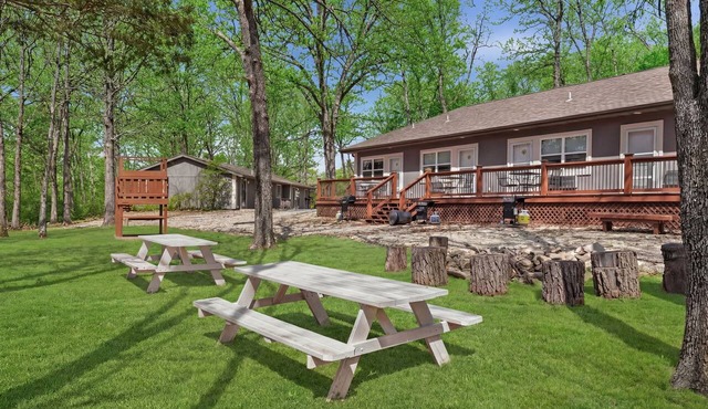 Quail Cove 1 - Lakefront Studio Boat Slip