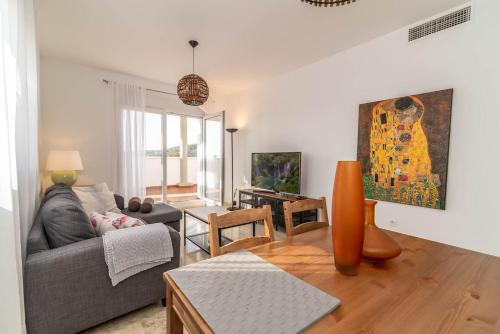 Recently Decorated 2BDR Penthouse in Fuengirola
