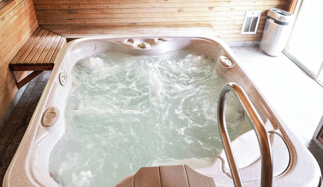 RiverTree Inn & Suites