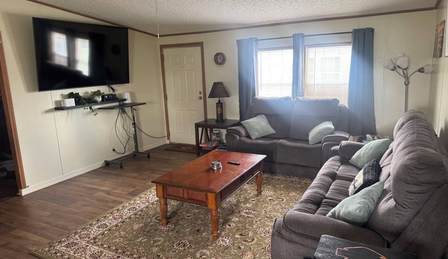 Self check in self check out Three bedroom, two bath,kayak, Weber grill, +