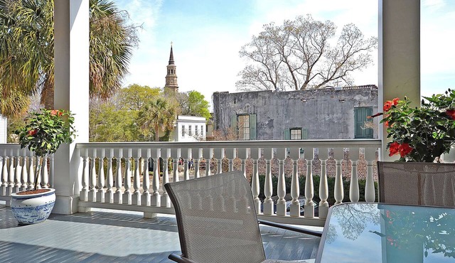 Sleeps 10-12- Downtown Charleston- AUG & SEPT DISCOUNTED