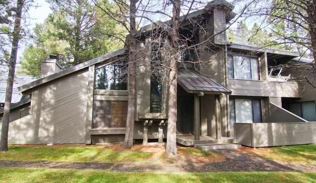 Spa-Side Lodge with Access to Exclusive Golf